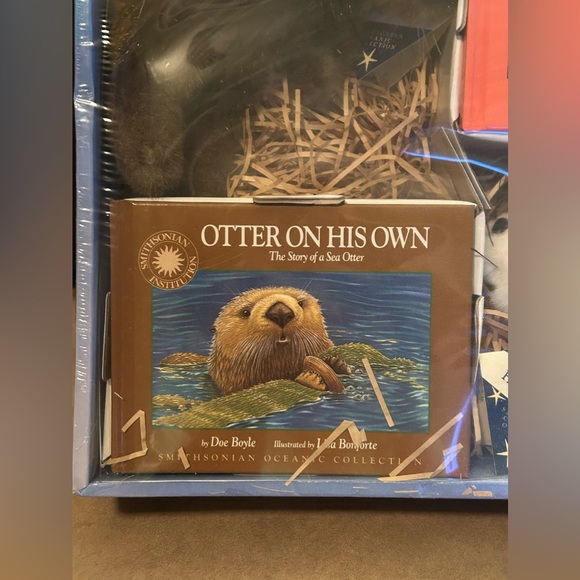 Smithsonian Oceanic Collection Wildlife Story & Stuffed Toy - Picture 4 of 7